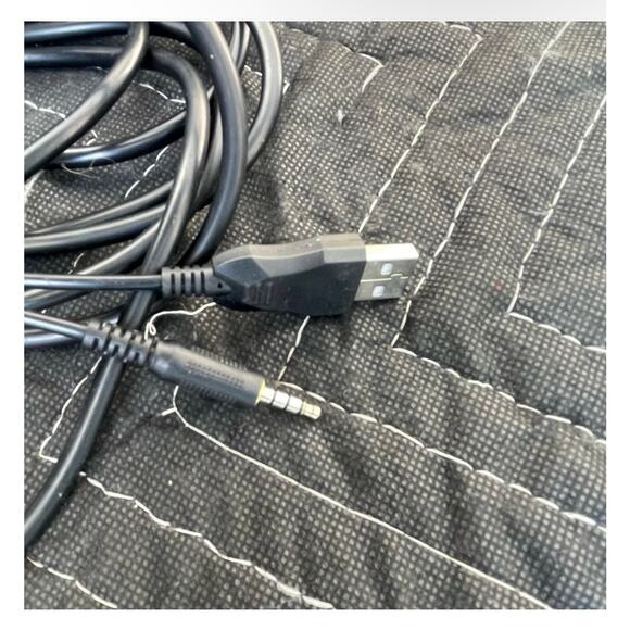 Over-Ear Gaming Headphones - Black and Silver PS4/PS5 Compatible - Picture 2 of 8